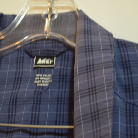 REI Nylon Spandex Long Sleeves Button Down Shirt Pockets Gray 12 - Picture 3 of 6